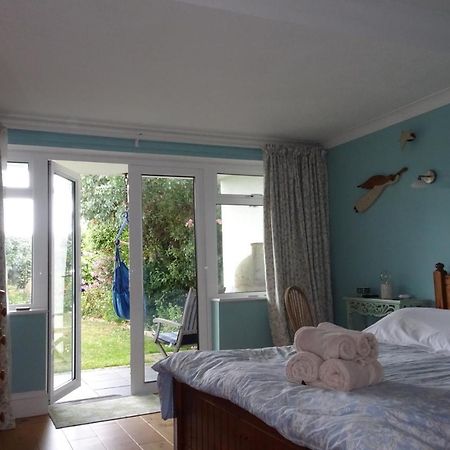 Cliff Top Garden Room Мілфорд-он-Сі Екстер'єр фото