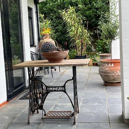 Cliff Top Garden Room Мілфорд-он-Сі Екстер'єр фото