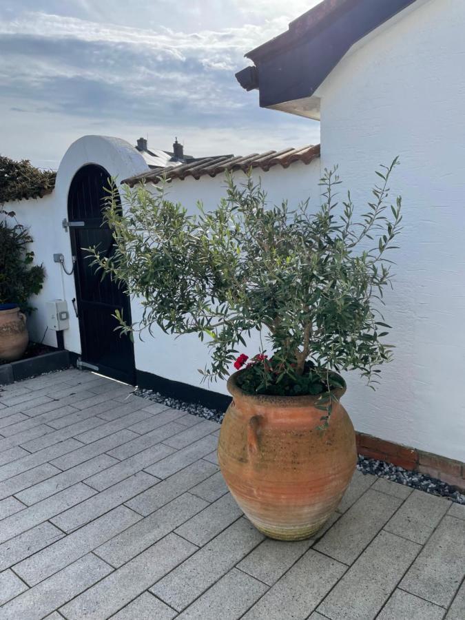 Cliff Top Garden Room Мілфорд-он-Сі Екстер'єр фото