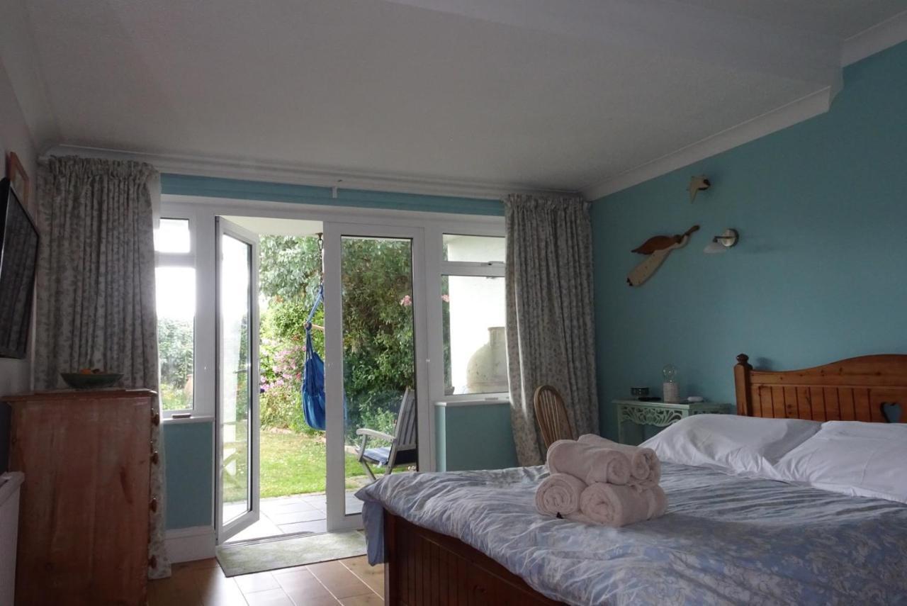 Cliff Top Garden Room Мілфорд-он-Сі Екстер'єр фото
